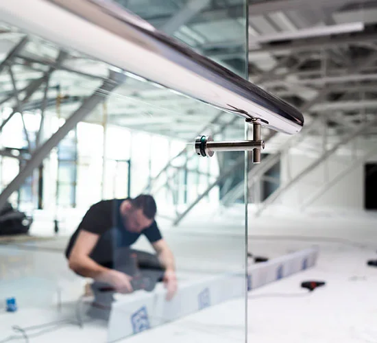 Orland Park, Illinois highly skilled glass repair technicians